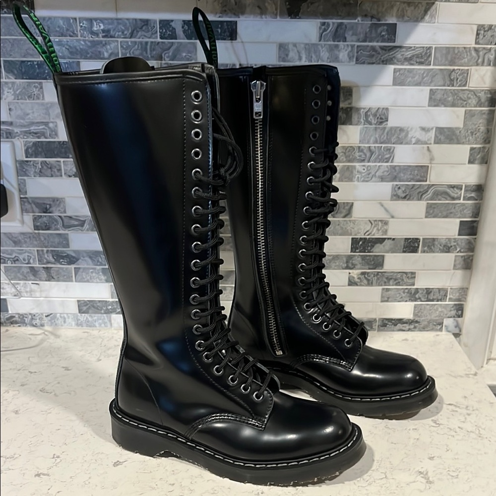 Solovair Black Hi-Shine 20 Eye Zip Derby Boot Size 5UK / 7US women’s/ 6 US M